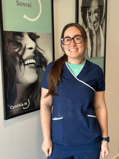 Dra. Daiana Perez – Cirugía y extracciones